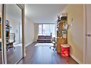 Photo 9: 1403 1212 HOWE Street in Vancouver: Downtown VW Condo for sale in "1212 Howe" (Vancouver West)  : MLS®# V1000365