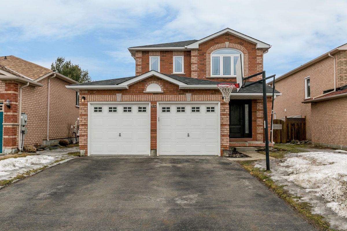 Main Photo: 50 Coughlin in Barrie: Holly Freehold for sale : MLS®# 30721124