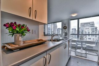 Photo 4: 2201 1295 RICHARDS Street in Vancouver: Downtown VW Condo for sale in "THE OSCAR" (Vancouver West)  : MLS®# R2134964