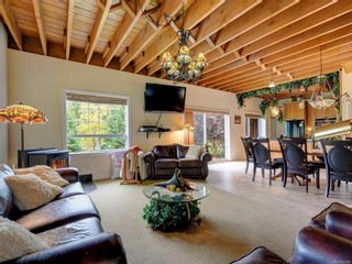 Photo 11: 4410 Cowichan Lake Rd in Duncan: Du West Duncan House for sale : MLS®# 923449
