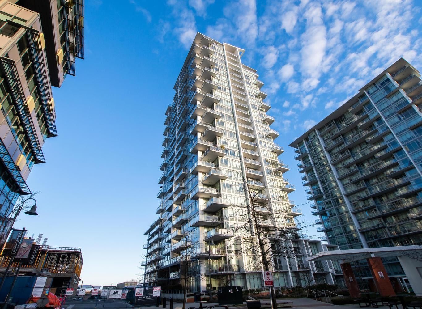 Main Photo: 903 258 NELSON'S Court in New Westminster: Sapperton Condo for sale in "THE COLUMBIA" : MLS®# R2656020