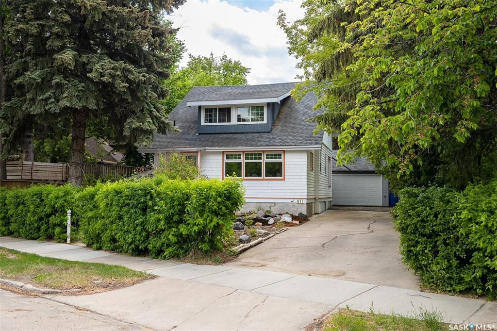 Main Photo: 511 E Avenue North in Saskatoon: Caswell Hill Residential for sale : MLS®# SK899001