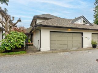 Photo 1: 110 1770 128 Street in Surrey: Crescent Bch Ocean Pk. Townhouse for sale in "The Palisades of Ocean Park" (South Surrey White Rock)  : MLS®# R2747118