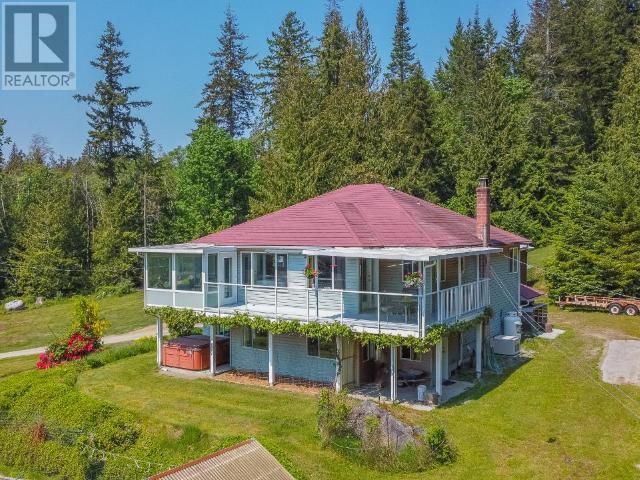 Main Photo: 3830 HIGHWAY 101 in Powell River: House for sale : MLS®# 17534