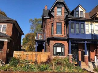 Photo 2: 2 10 Sylvan Avenue in Toronto: Dufferin Grove House (3-Storey) for lease (Toronto C01)  : MLS®# C5217895