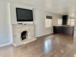 Photo 2: Main Fl 9 Delroy Drive in Toronto: Stonegate-Queensway House (Bungalow) for lease (Toronto W07)  : MLS®# W8028050