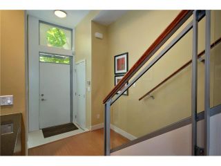Photo 2: 1241 SEYMOUR Street in Vancouver: Downtown VW Townhouse for sale in "ELAN" (Vancouver West)  : MLS®# V909862