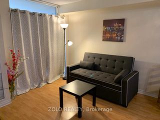 Photo 9: 1226 3888 Duke Of York Boulevard in Mississauga: City Centre Condo for lease : MLS®# W8199048