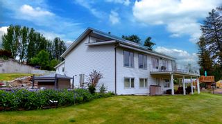 Photo 2: 415 THOMPSON Road in Quesnel: Quesnel - South Hills House for sale in "South Hills" : MLS®# R2700004