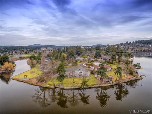 Main Photo: 101 Kingham Pl in VICTORIA: VR View Royal House for sale (View Royal)  : MLS®# 751854