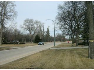 Photo 11: 305 Bower Boulevard in WINNIPEG: River Heights / Tuxedo / Linden Woods Residential for sale (South Winnipeg)  : MLS®# 1004526