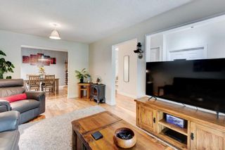 Photo 4: 36 Woodfield Road SW in Calgary: Woodbine Detached for sale : MLS®# A2063995