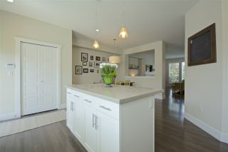 Photo 6: 21040 80TH Avenue in Langley: Willoughby Heights Condo for sale in "Kingsbury at Yorkson South" : MLS®# R2074906