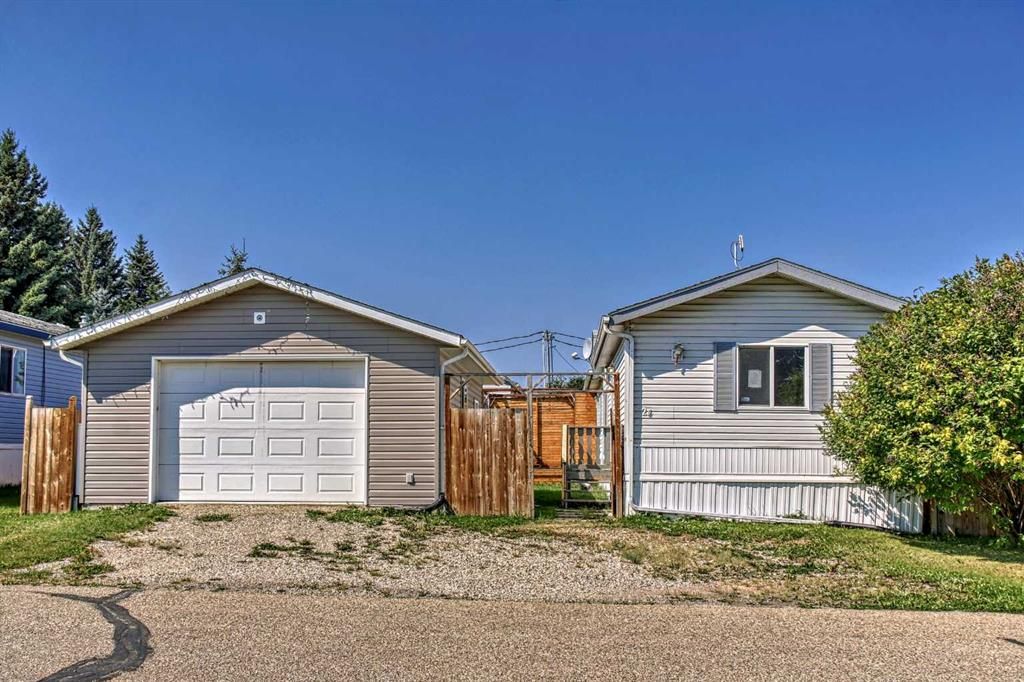 Main Photo: 24 5211 55 Avenue: Rocky Mountain House Detached for sale : MLS®# A2073089