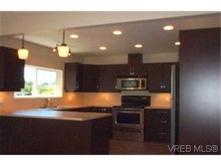 Photo 2:  in VICTORIA: Vi Jubilee Half Duplex for sale (Victoria)  : MLS®# 437462