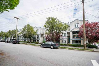 Photo 2: 306 629 W 7TH Avenue in Vancouver: Fairview VW Townhouse for sale in "THE COURTYARDS" (Vancouver West)  : MLS®# R2573974
