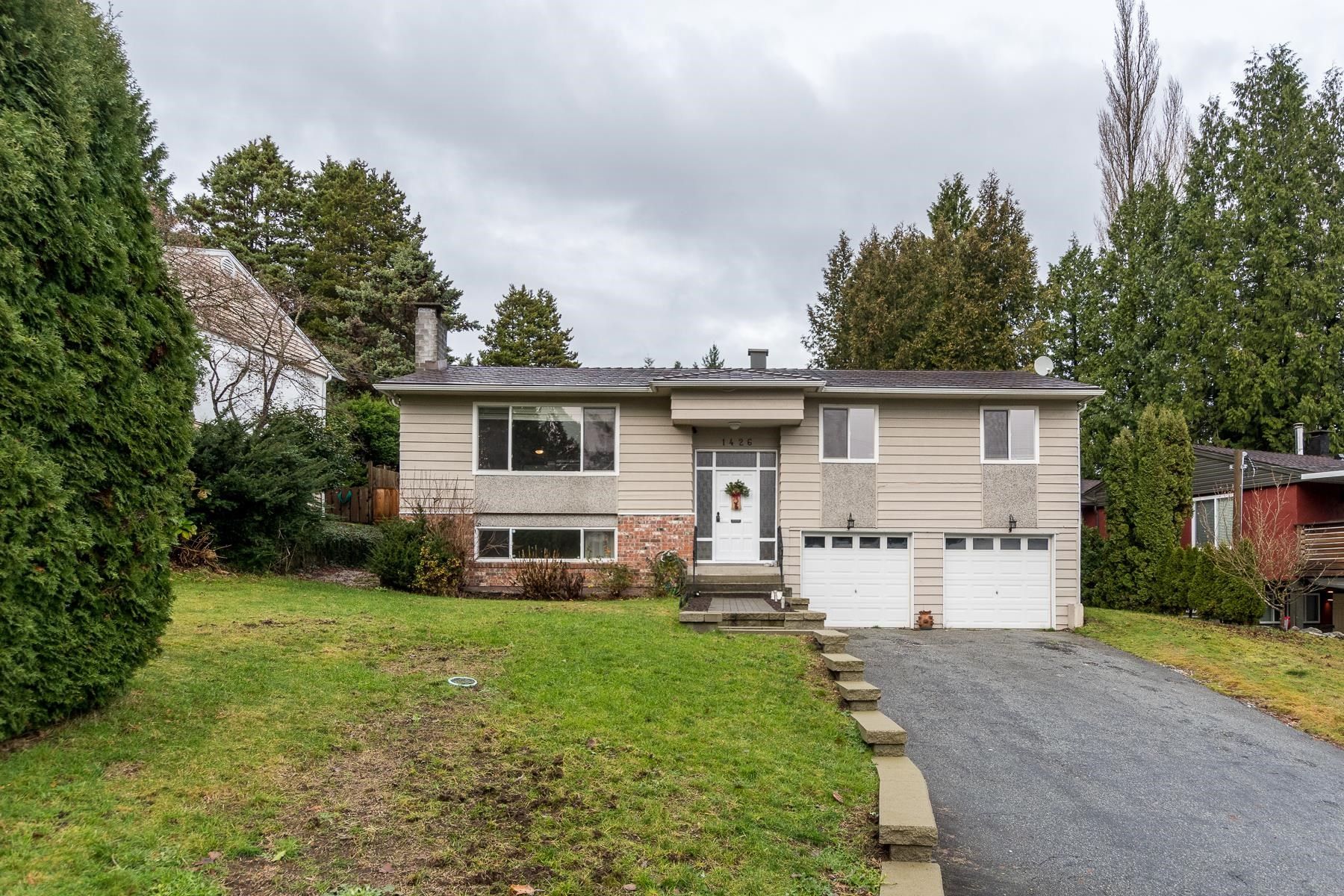 Main Photo: 1426 COLUMBIA Avenue in Port Coquitlam: Mary Hill House for sale : MLS®# R2639321