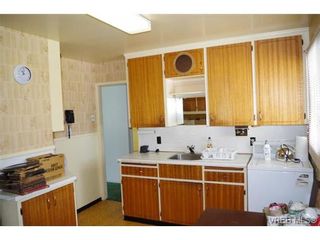 Photo 10: 1648 Edgeware Rd in VICTORIA: Vi Oaklands House for sale (Victoria)  : MLS®# 733469
