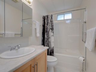 Photo 14: 9395 Lauries Lane in Sidney: Si Sidney South-West Manufactured Home for sale : MLS®# 916206