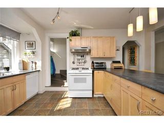 Photo 4: 3131 Donald St in VICTORIA: SW Tillicum House for sale (Saanich West)  : MLS®# 634359