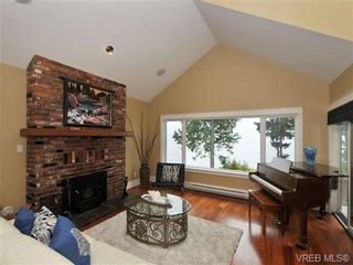 Photo 4: 5255 Parker Ave in VICTORIA: SE Cordova Bay House for sale (Saanich East)  : MLS®# 692506
