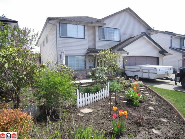 Main Photo: 8442 CADE BARR ST in Mission: Mission BC House for sale : MLS®# F1112041