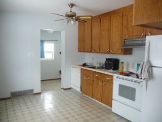 Photo 2: 4920-56 Ave. in Viking: House for sale