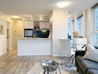 Photo 5: 2208 131 REGIMENT Square in Vancouver: Downtown VW Condo for sale in "SPECTRUM III" (Vancouver West)  : MLS®# R2642560