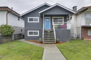 Photo 1: 2709 WILLIAM Street in Vancouver: Renfrew VE House for sale (Vancouver East)  : MLS®# R2256315