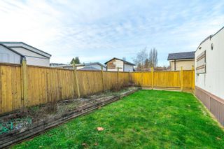 Photo 16: 1892 SHORE Crescent in Abbotsford: Central Abbotsford Manufactured Home for sale in "Park Meadow" : MLS®# R2637272