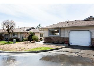 Photo 2: 21 2023 WINFIELD Drive in Abbotsford: Abbotsford East Townhouse for sale in "Meadowview" : MLS®# R2358919