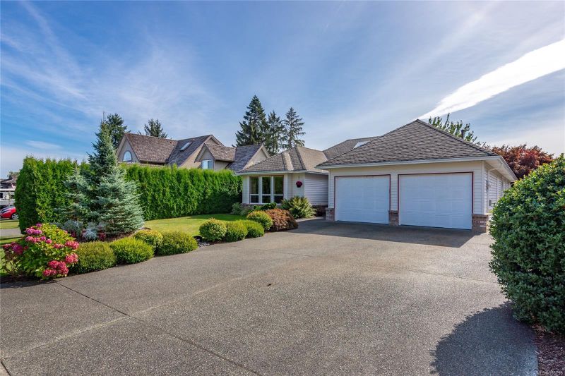 FEATURED LISTING: 631 Cambridge Dr Campbell River