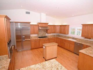 Photo 12: PACIFIC BEACH House for sale : 3 bedrooms : 1219 Emerald