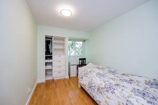 Photo 21: 4 220 E 11TH Street in North Vancouver: Central Lonsdale Townhouse for sale in "CEDAR COURT" : MLS®# R2816365