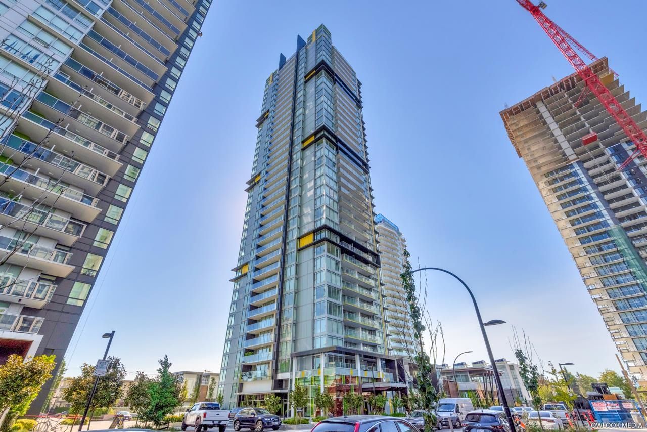 Main Photo: 3706 6700 DUNBLANE Avenue in Burnaby: Metrotown Condo for sale (Burnaby South)  : MLS®# R2712885