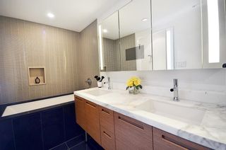 Photo 11: 3907 777 RICHARDS Street in Vancouver: Downtown VW Condo for sale (Vancouver West)  : MLS®# R2199790