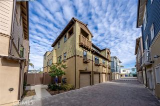 Main Photo: MISSION BEACH Condo for sale : 3 bedrooms : 813 Kennebeck Court in San Diego