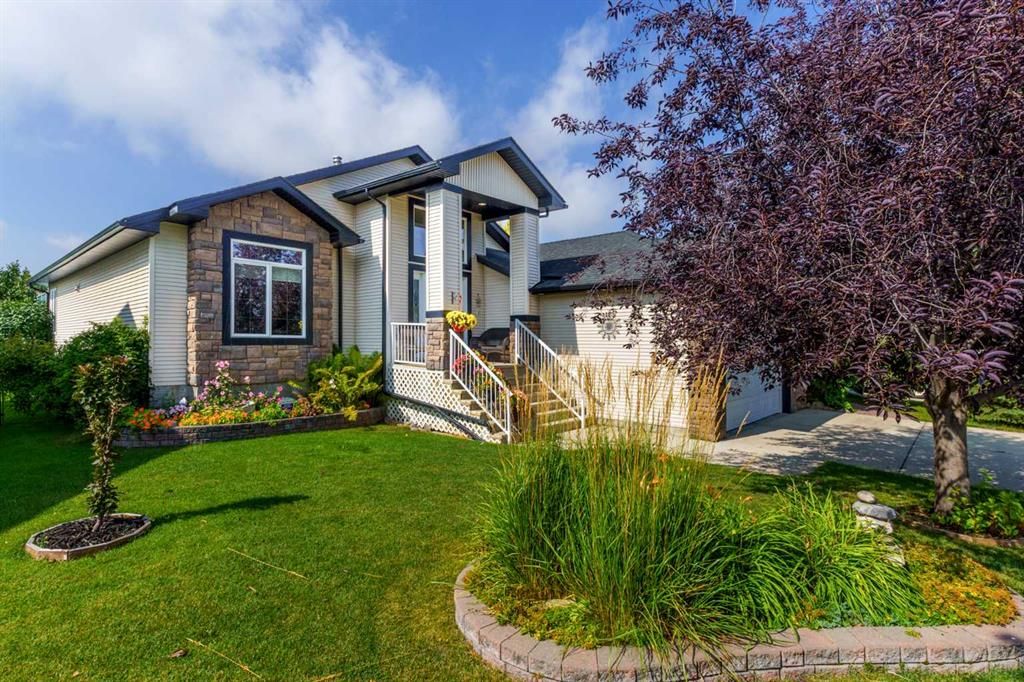 Main Photo: 5121 Shannon Drive: Olds Detached for sale : MLS®# A2075633
