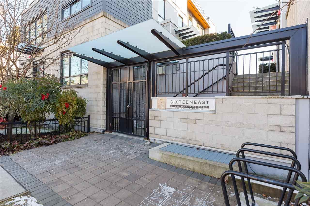 Main Photo: 3174 PRINCE EDWARD STREET in : Mount Pleasant VE Townhouse for sale : MLS®# R2344912