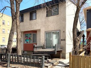 Photo 1: 205 Langside Street in Winnipeg: West Broadway Residential for sale (5A)  : MLS®# 202009128