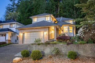 Photo 1: 12 FLAVELLE Drive in Port Moody: Barber Street House for sale : MLS®# R2875276