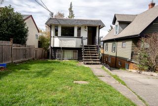 Photo 1: 644 Grenville Ave in Esquimalt: Es Rockheights Full Duplex for sale : MLS®# 959732