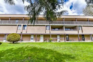 Photo 1: 55 17708 60 Avenue in Surrey: Cloverdale BC Condo for sale in "CLOVERPARK" (Cloverdale)  : MLS®# R2161833