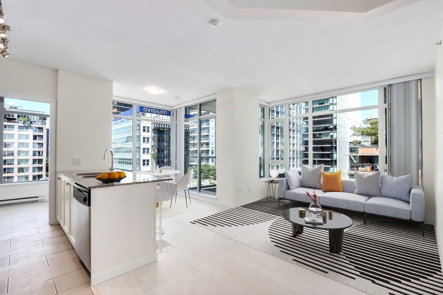 Main Photo: 902 480 ROBSON Street in Vancouver: Downtown VW Condo for sale in "R&R" (Vancouver West)  : MLS®# R2765224
