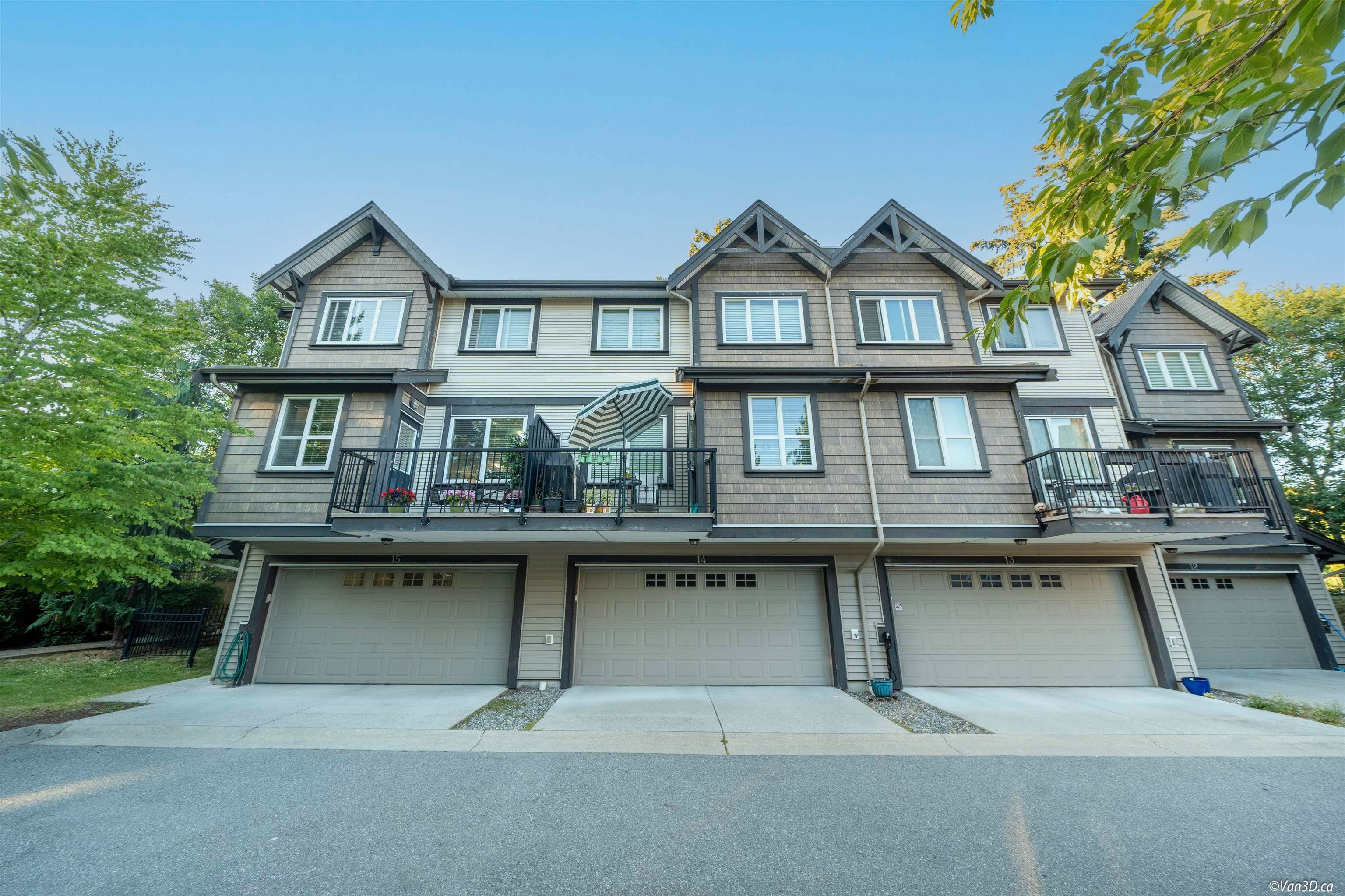 Main Photo: 15 9077 150 Street in Surrey: Bear Creek Green Timbers Townhouse for sale in "Crystal Living" : MLS®# R2831369