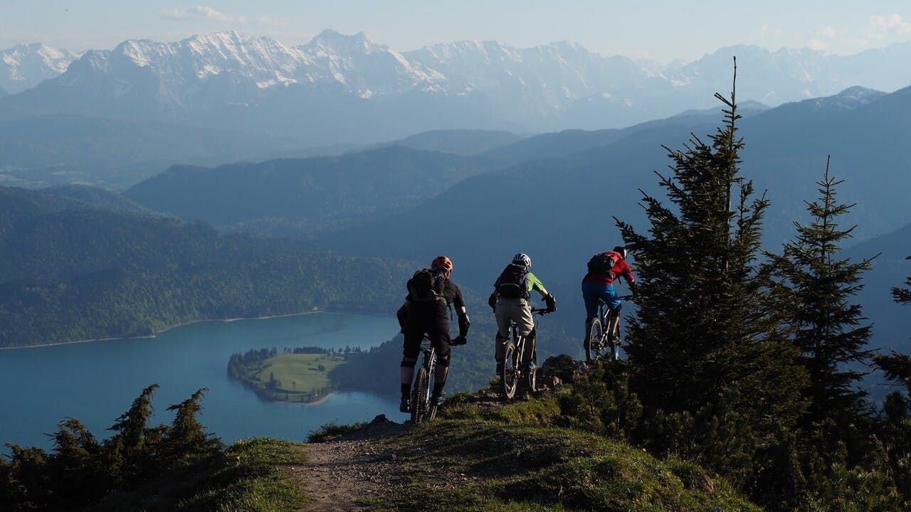 8 MOUNTAIN BIKE TRAILS YOU NEED TO TRY THIS SUMMER!