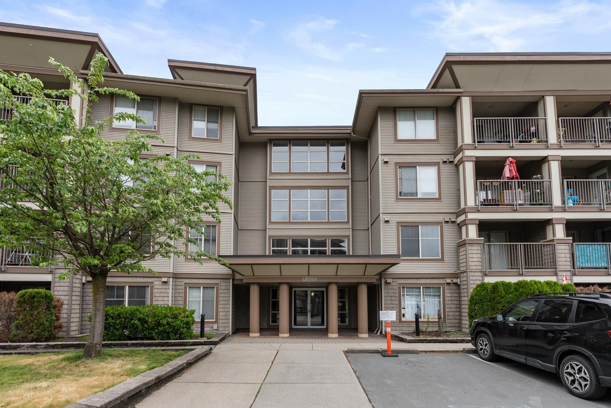 Main Photo: 311 45559 YALE Road in Chilliwack: H911 Condo for sale in "The Vibe" : MLS®# R2781193