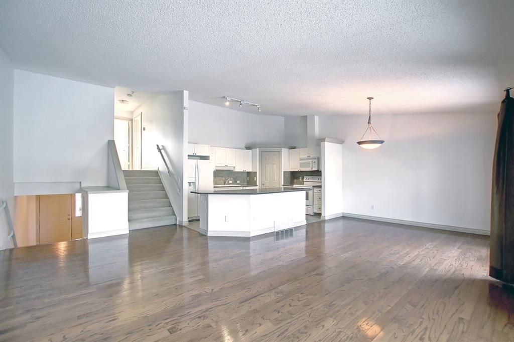 Photo 13: Photos: 329 Patina Court SW in Calgary: Patterson Row/Townhouse for sale : MLS®# A1166524