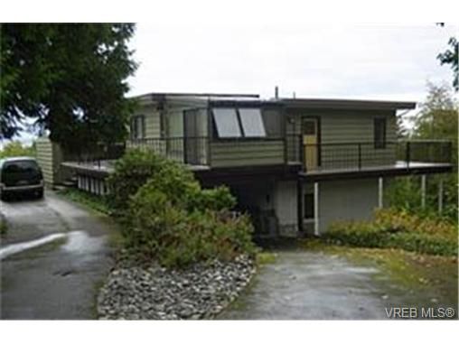 Main Photo: 4961 Thunderbird Pl in VICTORIA: SE Cordova Bay House for sale (Saanich East)  : MLS®# 320306