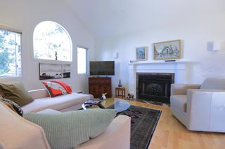 Photo 3: 1916 W 15TH Avenue in Vancouver: Kitsilano Townhouse for sale (Vancouver West)  : MLS®# R2728097